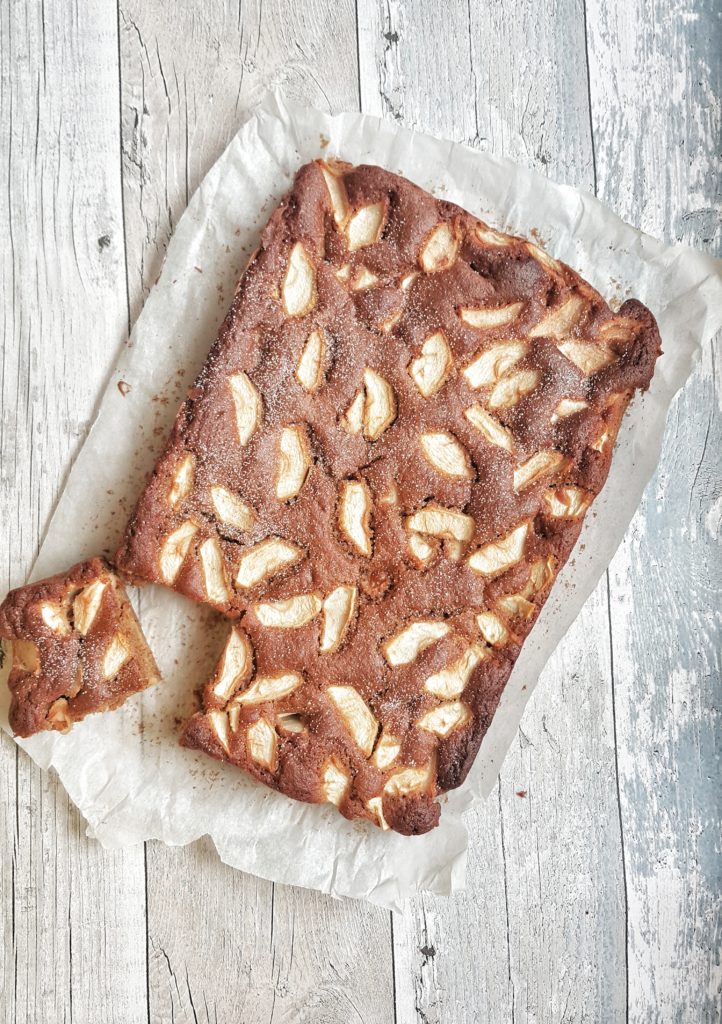 Super easy apple traybake
