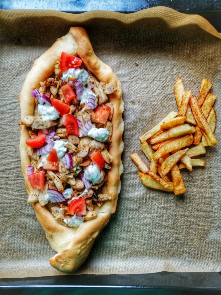 Greek gyros peynirli